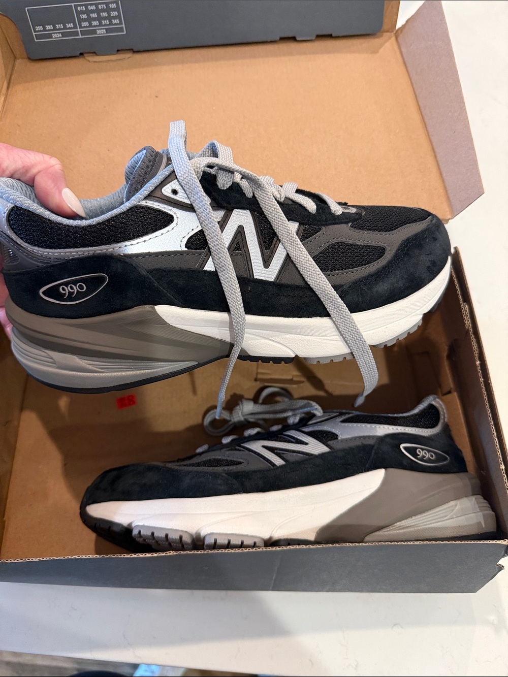 New Balance FuelCell 990v6 Black Grey Sneakers Big Kids 5 Women’s 6.5 NIB